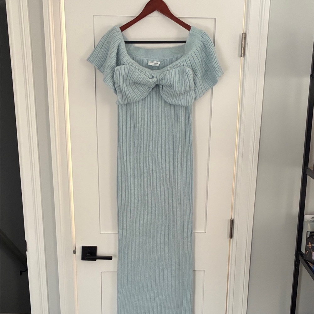 Light Blue Ribbed Maxi Dress with Bow Detail